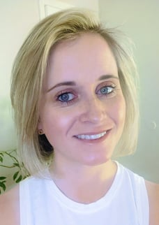 HayleyKoontzHeadshotVazoola (1)