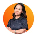 SEO VA Nicole polo